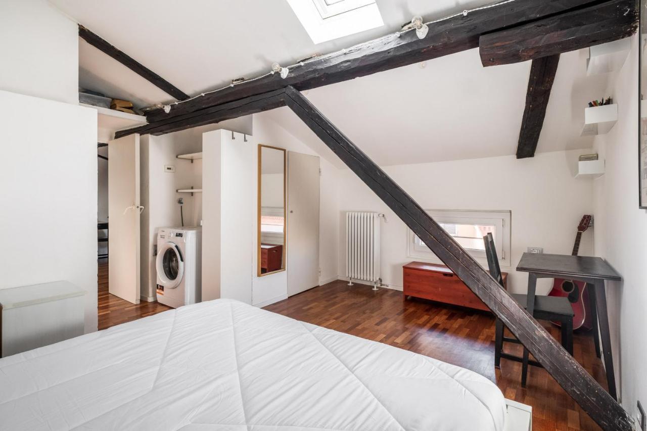 La Mansarda Di Via Zamboni By Wonderful Italy Apartman Bologna Kültér fotó